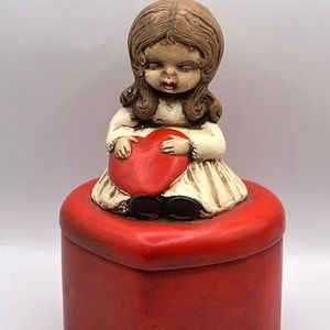 Vintage 1979 Duncan Enterprises Girl On Heart Trinket box - SPECIAL FIND